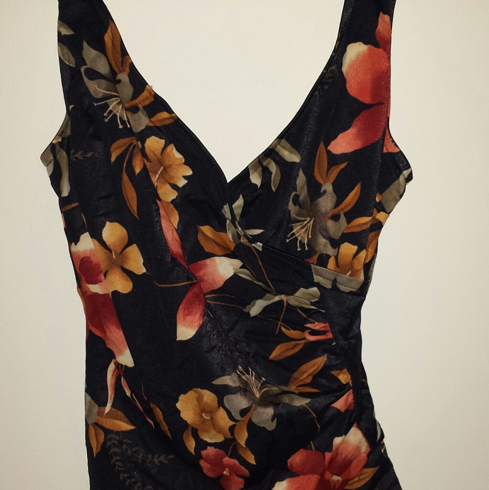 One piece Jantzen swimming suit